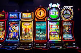 wdtoro mobile app showing live blackjack studio on Android
